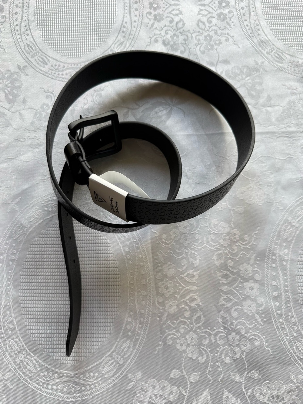 Guess Black Genuine Leather Belt Men's Size L Logo-Pattern Embossed Matte Buckle